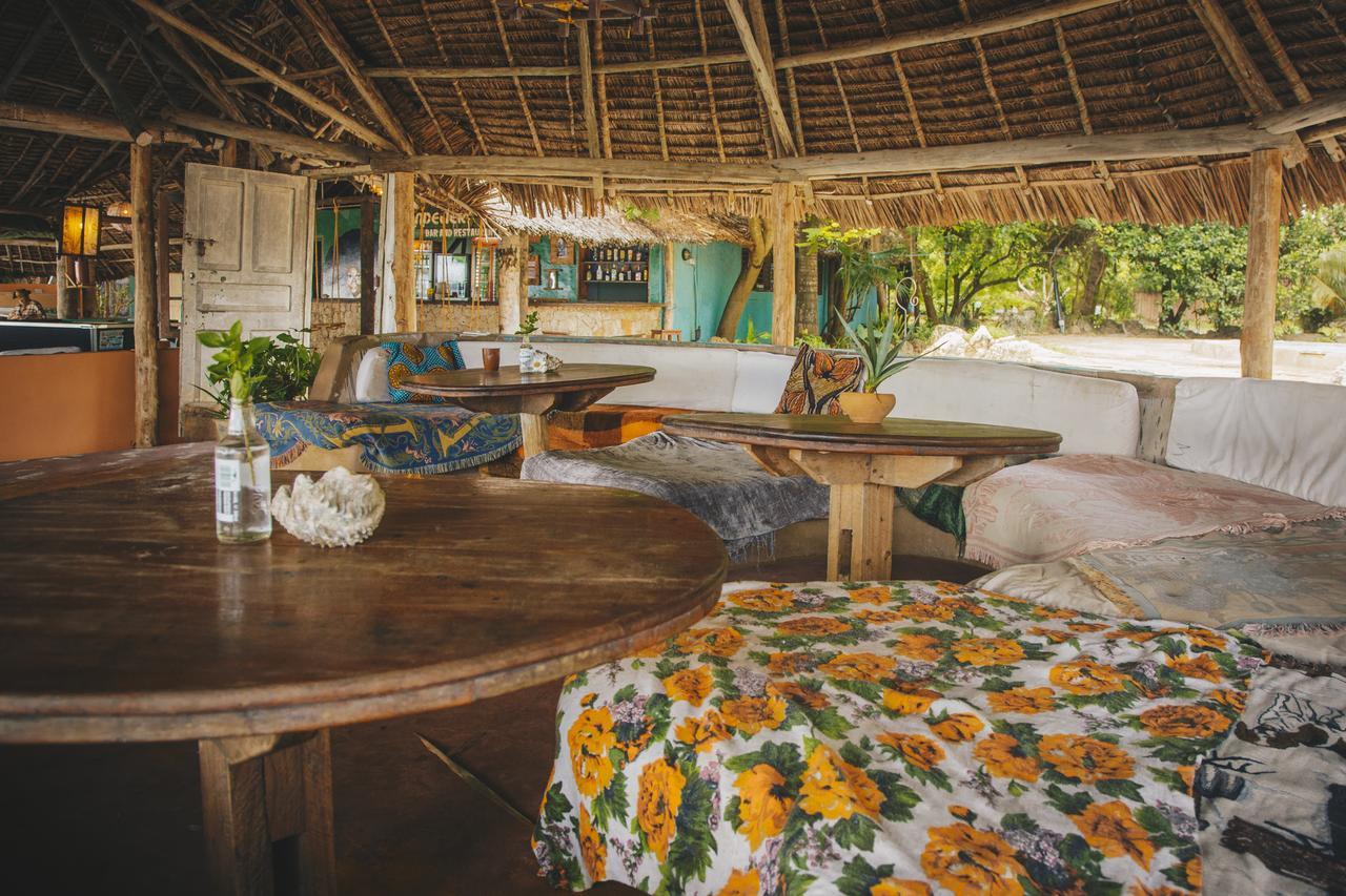 Mikadi Beach Camp & Backpackers Albergue Dar es Salaam Exterior foto