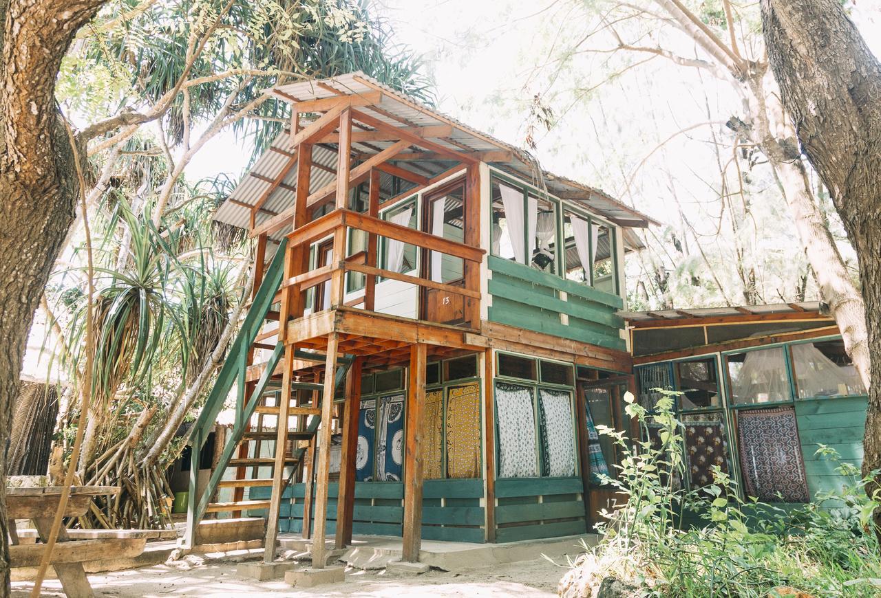 Mikadi Beach Camp & Backpackers Albergue Dar es Salaam Exterior foto