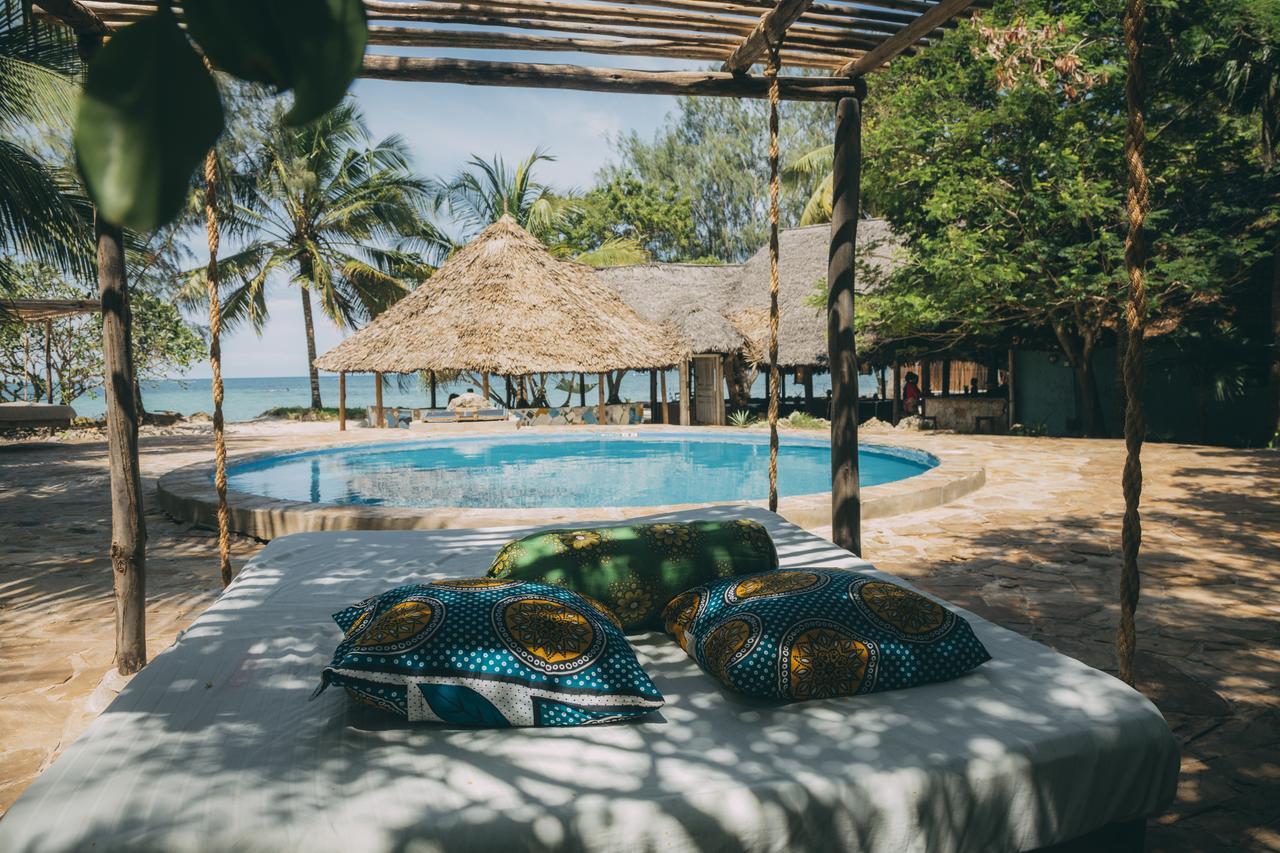 Mikadi Beach Camp & Backpackers Albergue Dar es Salaam Exterior foto